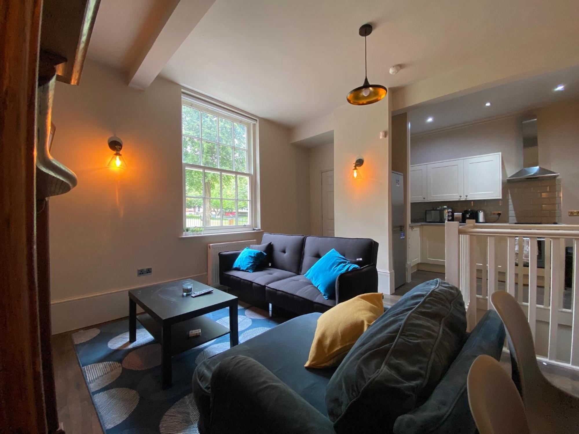 Stunning King Suite Apartment In The Heart Of Leeds City Center エクステリア 写真