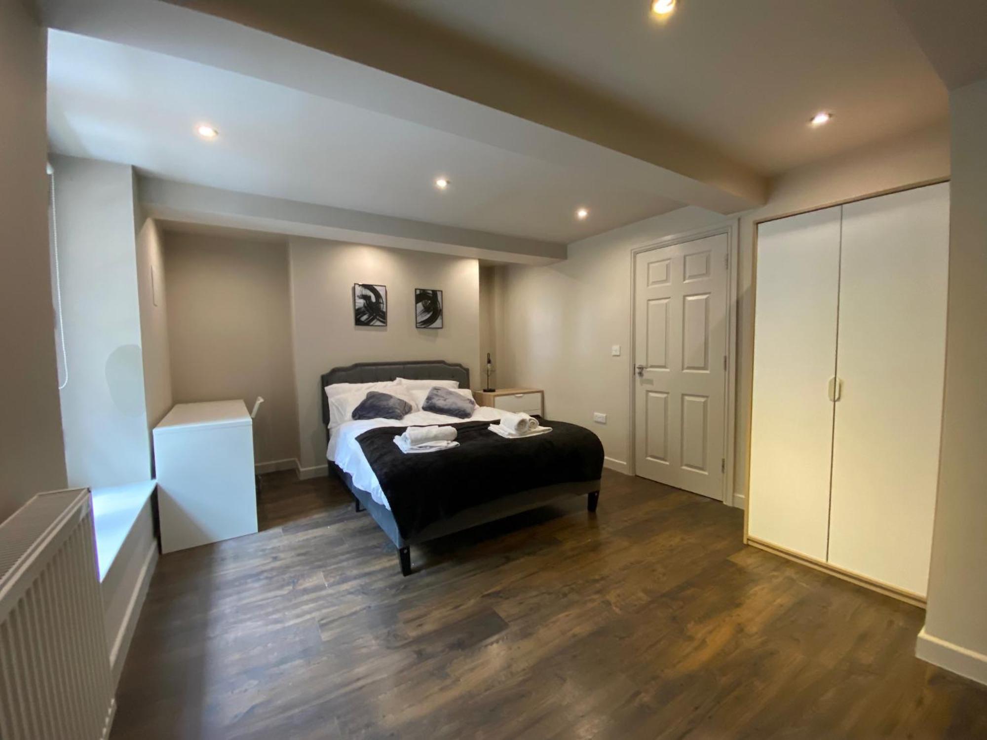 Stunning King Suite Apartment In The Heart Of Leeds City Center エクステリア 写真