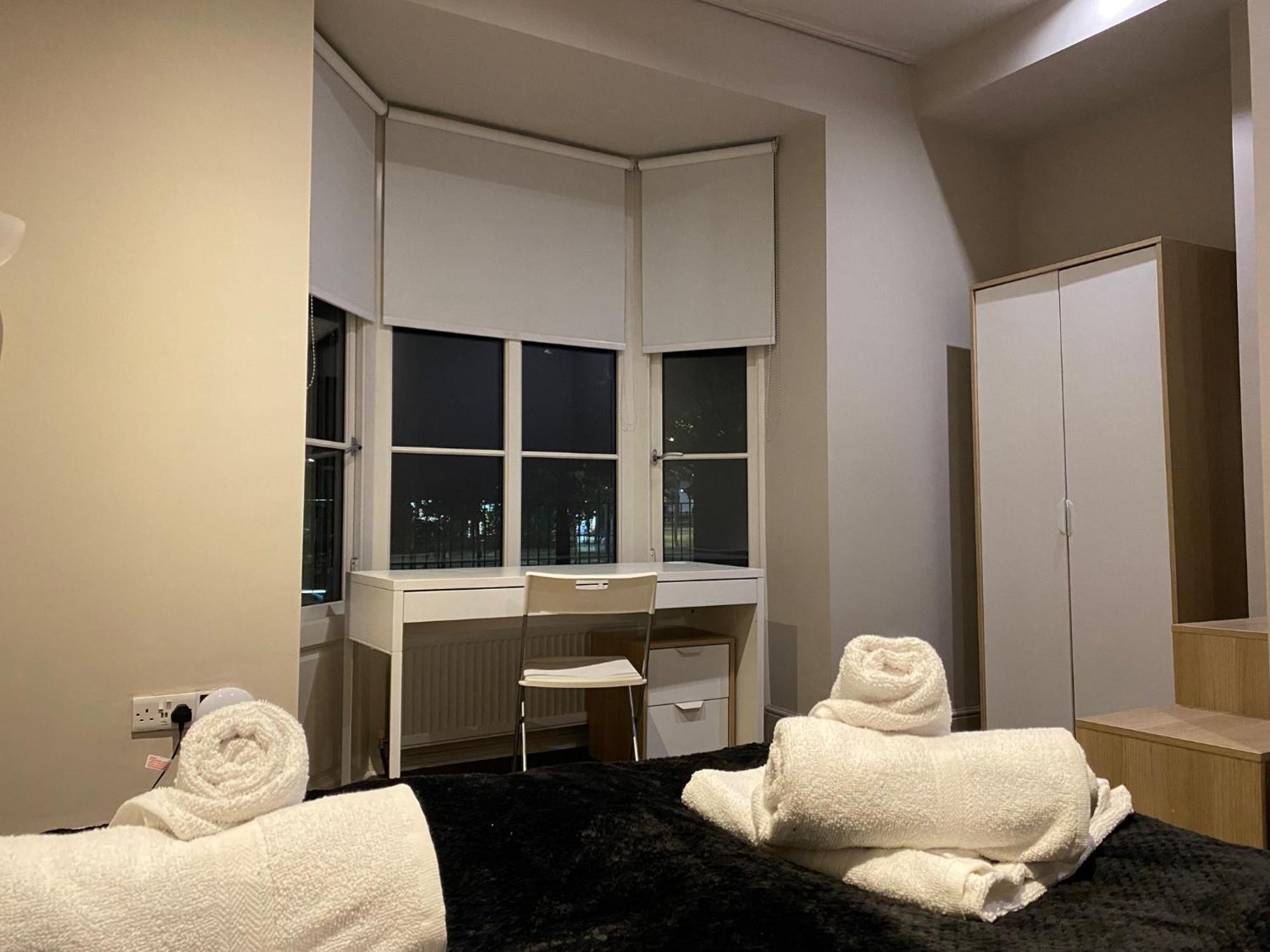 Stunning King Suite Apartment In The Heart Of Leeds City Center エクステリア 写真